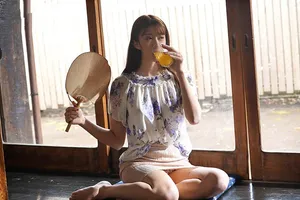 Mùa hè buồn chán ở quê quan hệ người vợ gần nhà thiếu thốn vì lấy chồng già